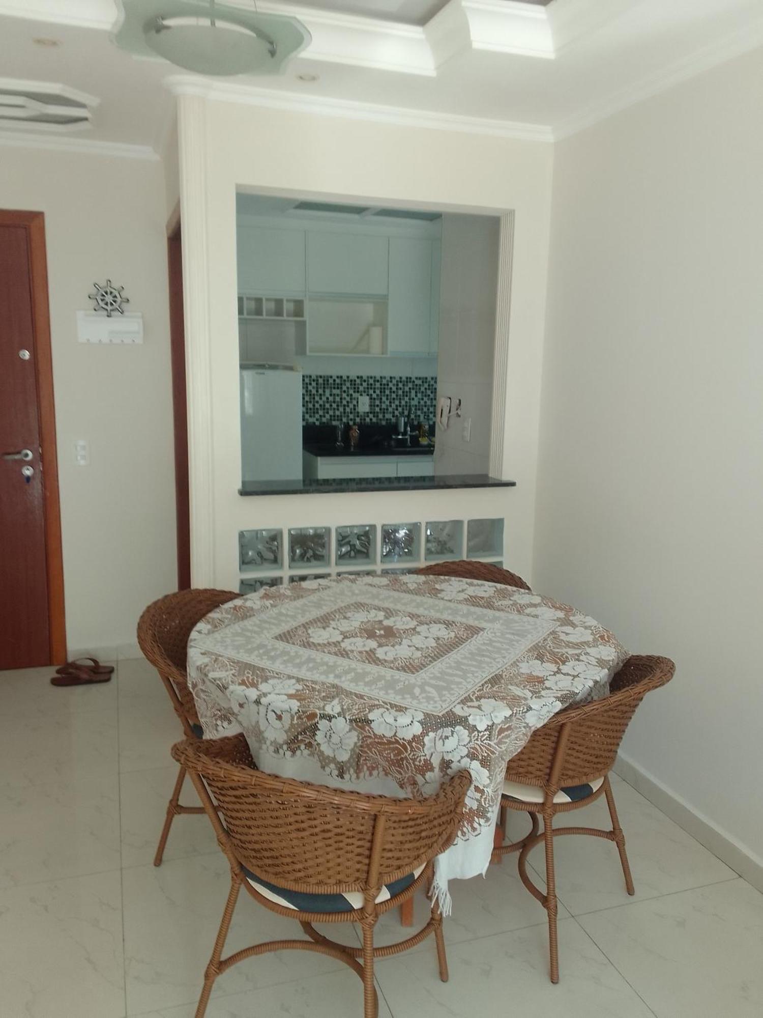 Apto No Tombo Guarujá